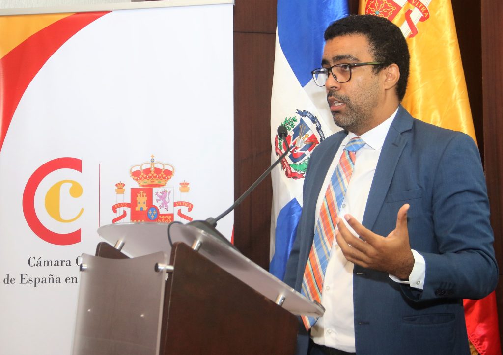 Raúl Hernández Báez, PhD, socio fundador de CIEF Consulting y del Instituto de Finanzas de Santo Domingo