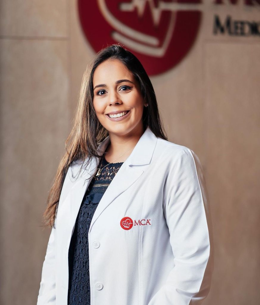 Psicóloga general sanitaria Denisse Vallejo, graduada en la Universidad de Salamanca y especialista en medicina psicosomática y psicología de la salud.