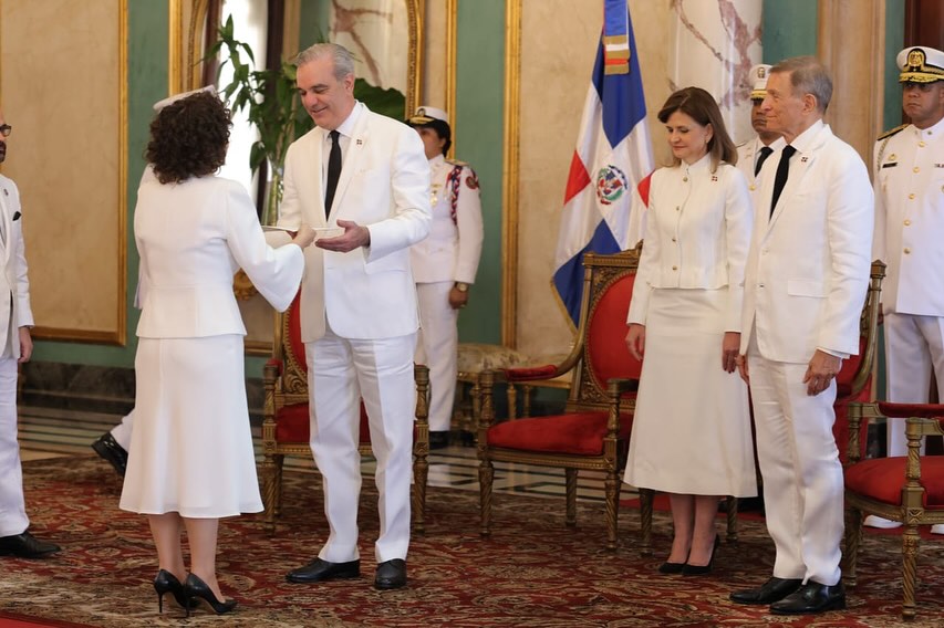 Lorea Arribalzaga Ceballos, nueva embajadora de España en el país, presenta credenciales. Fuente: Embajada de España en República Dominicana.