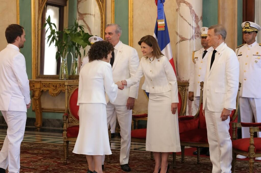 Lorea Arribalzaga Ceballos, nueva embajadora de España en el país, presenta credenciales. Fuente: Embajada de España en República Dominicana.